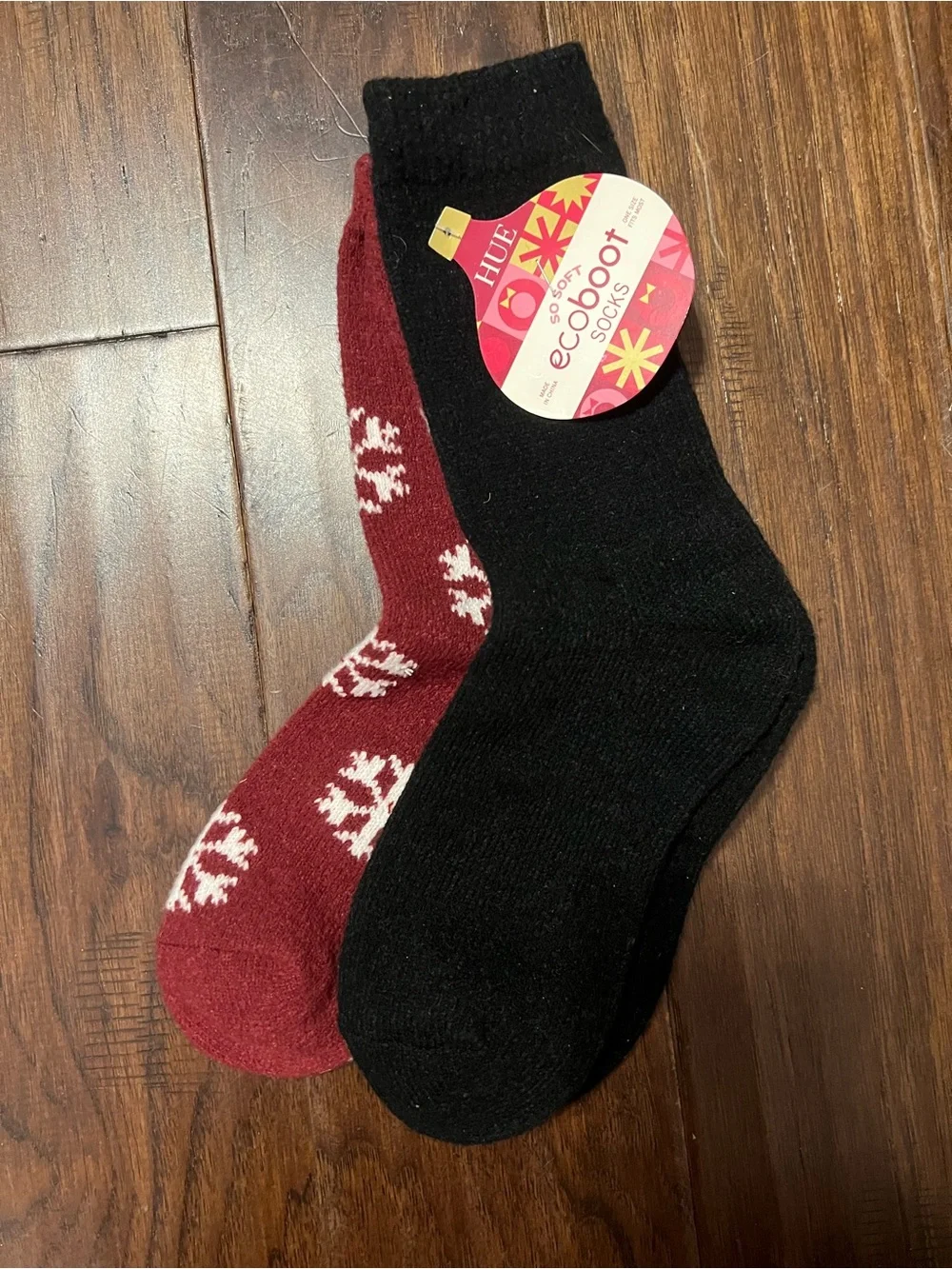 Hue Women's Eco So Soft Socks Cranberry / Black 2 pair One Size
